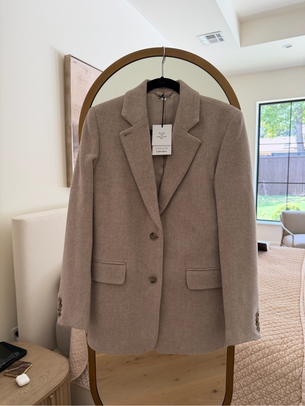 Classic Beige Single-Breasted Wool-Blend Blazer